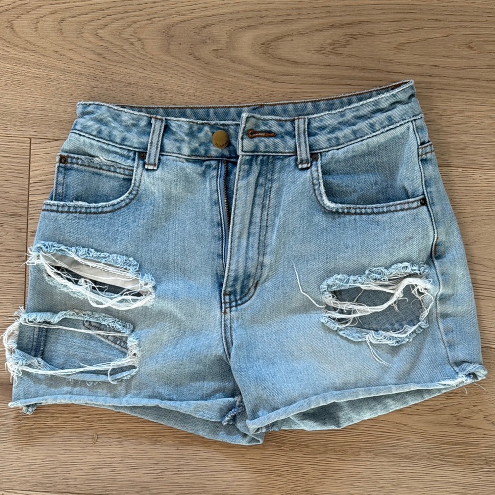 Billabong High-Rise Distressed Women’s Denim Shorts - Light Blue - size 26